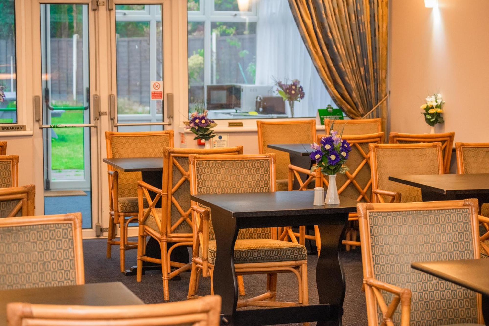 Royal Square Hotel - Nec & Birmingham Airport Marston Green Buitenkant foto